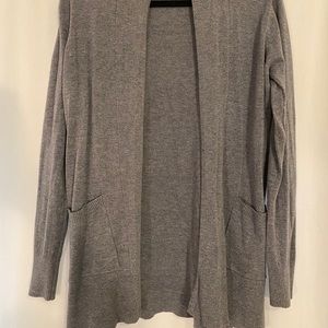 ☁️NWOT Pink Clover Gray Knit Cardigan